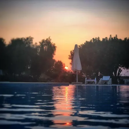Peake's Retreats, Forest Golf And Beach * Kyrenia (Northern Cyprus)