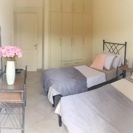 Peake's Retreats, Forest Golf And Beach